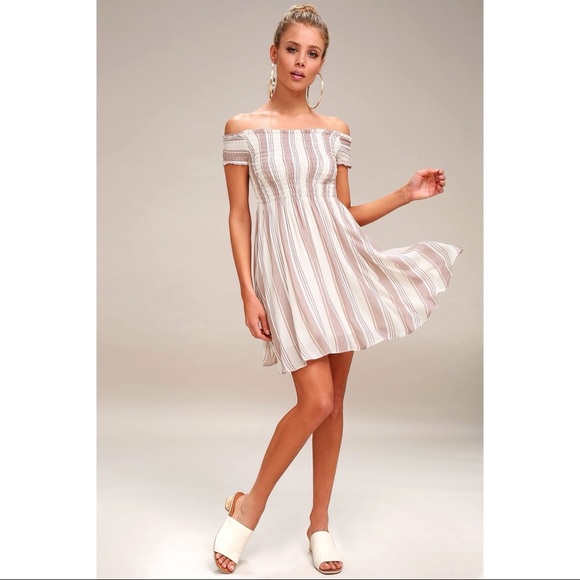 COPY - NWT Lulu’s Mauve Striped Off the Shoulder Dress - Picture 2 of 7